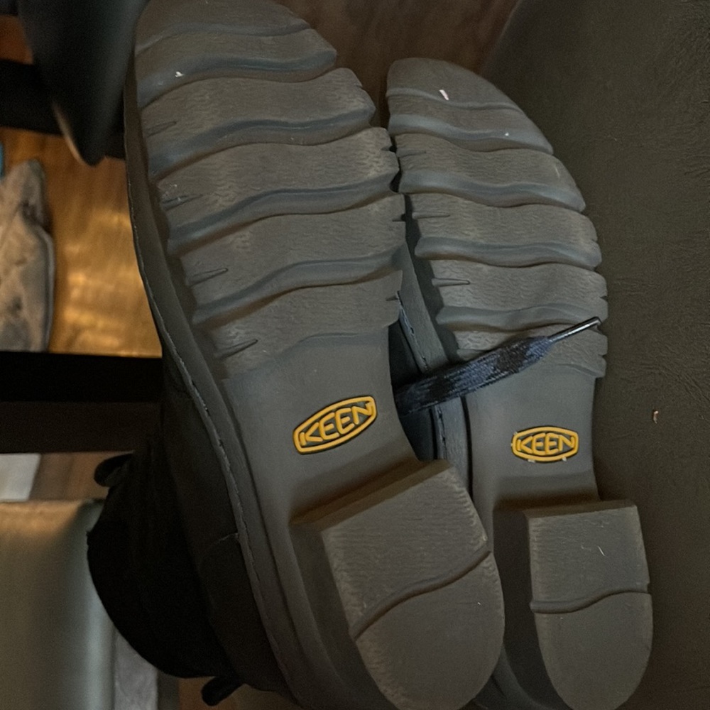 Keen Hightop Waterproof Hiking Boots - Picture 4 of 5